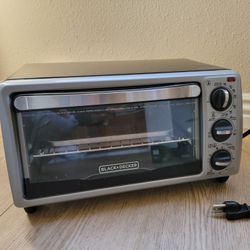 Black+Decker Toaster Oven – Very Good Condition