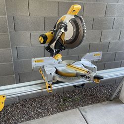 Dewalt compound miter saw