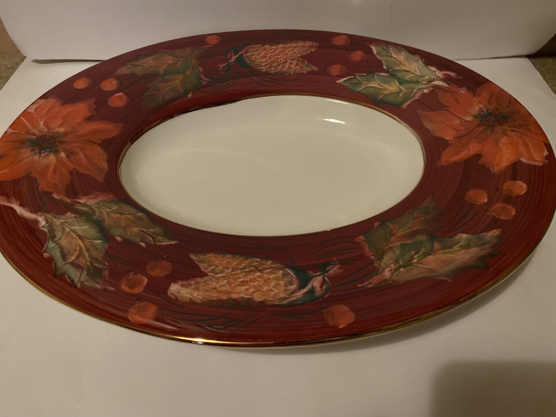Large Disegno by Varm Italian Ceramic Poinsettia Christmas/holiday Platter