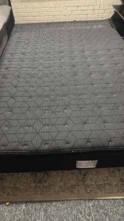 Queen Mattress Gray Quilted Top