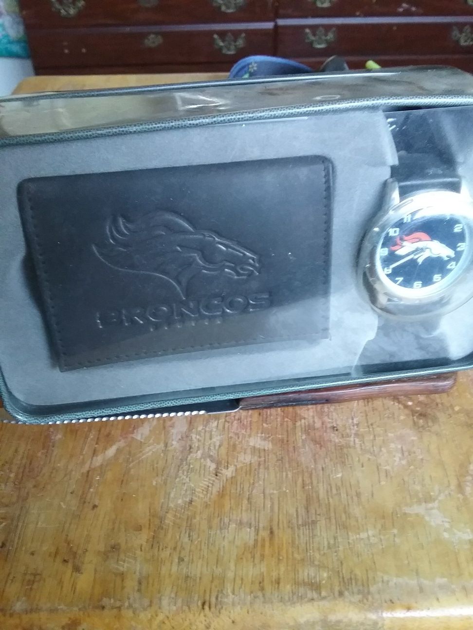 Denver Broncos gift set