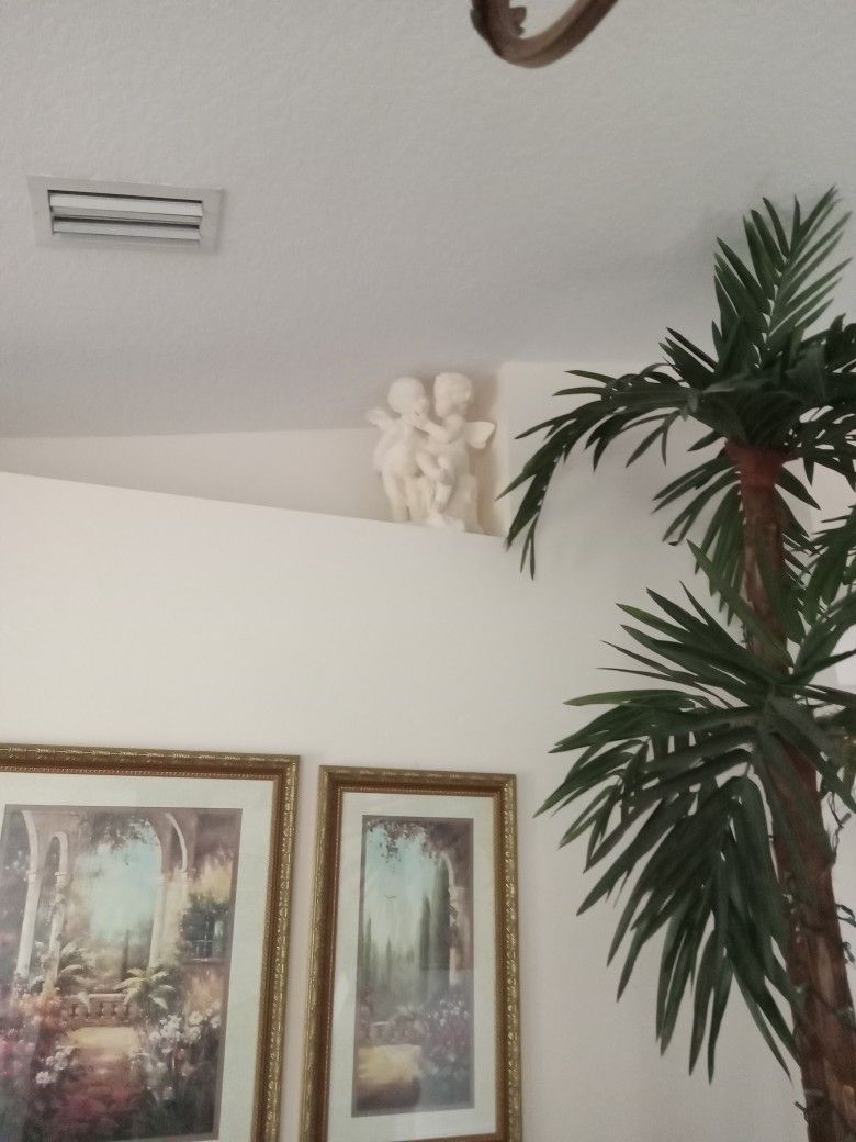 Beautiful 2ft Tall Angels Statue, Heavy