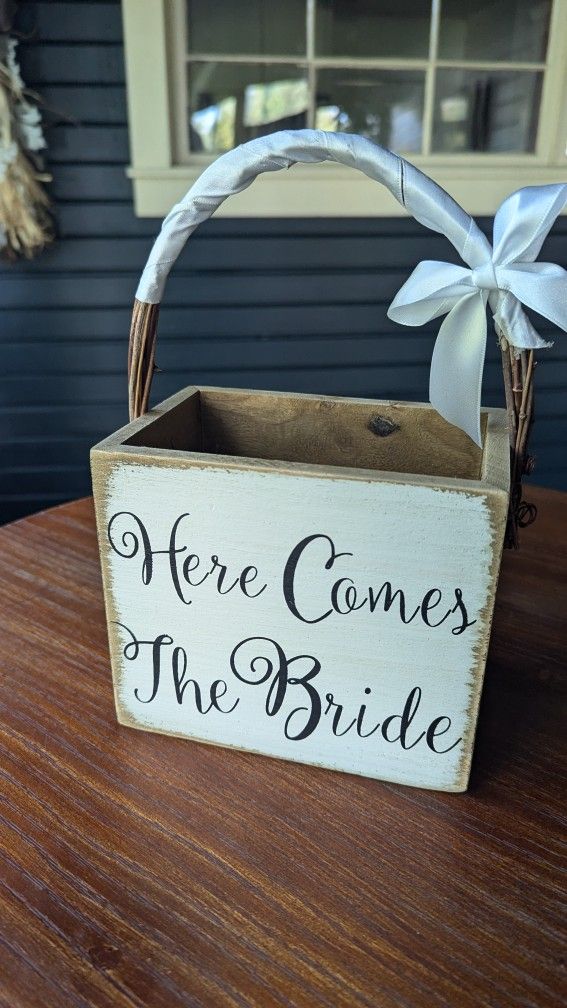 Flower girl basket