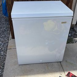 Chest Freezer 