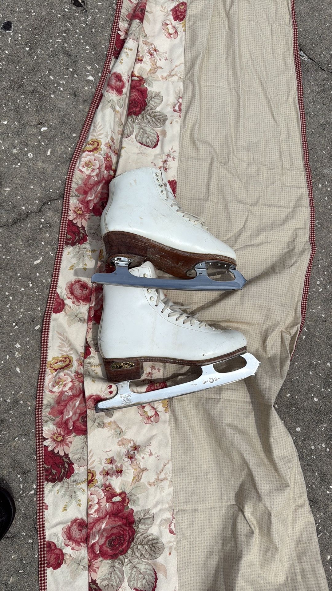 S.P. Teri Figure Skates w/ Gold Seal Blades