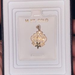 “Best Mom” 14k Pendant