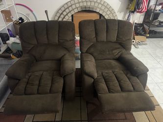 2 Recliners Brown