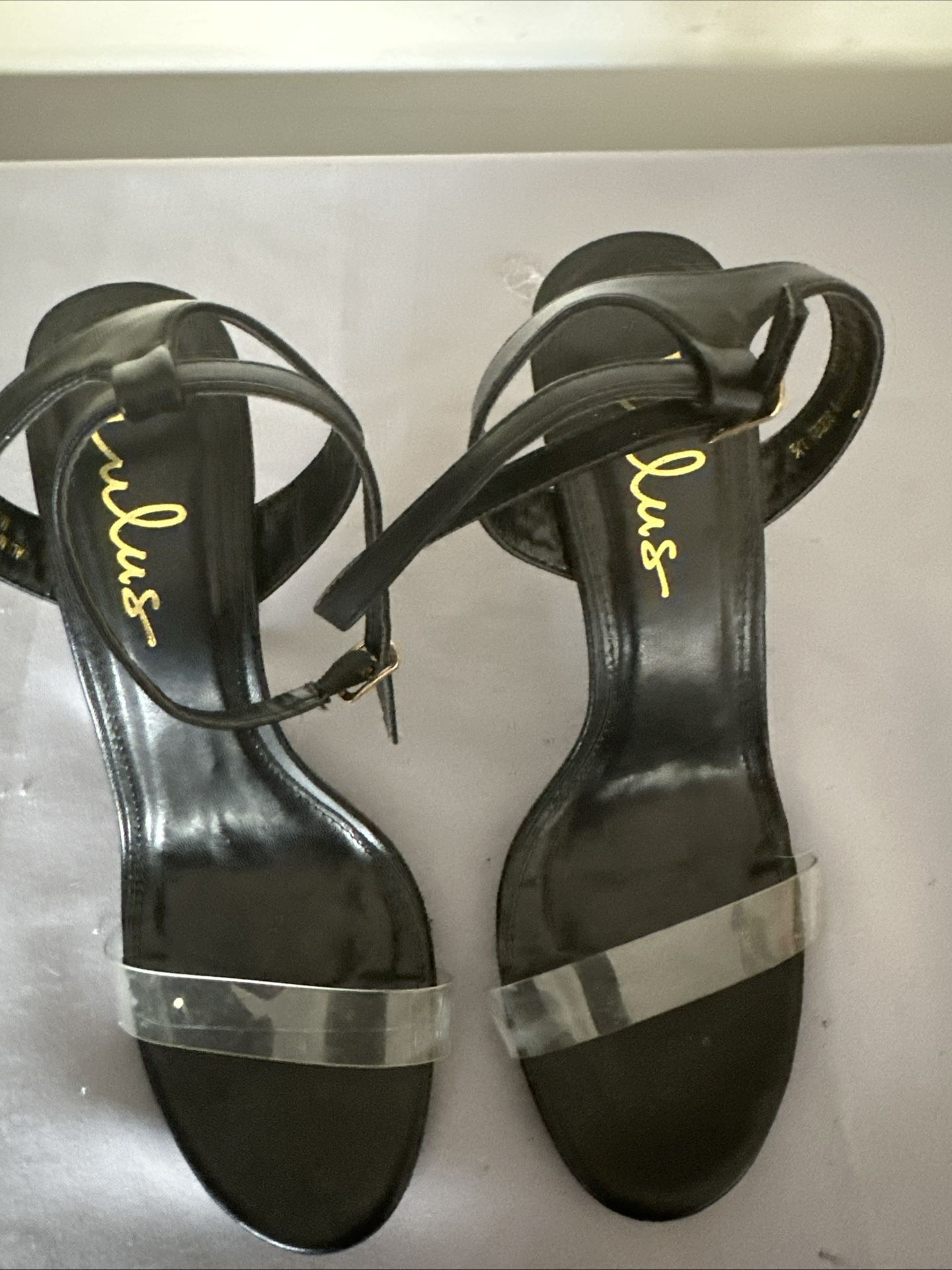 Lulus Black Ankle Strap Stilettos 4.75” Heels Size 8.5 Clear Slender Toe Straps