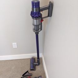 Dyson V10 Cordless Vacuum Cleaner