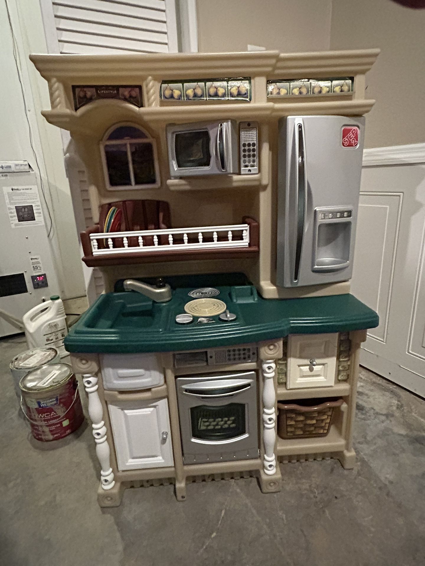 Step 2 Kitchen And Table With 4 Chairs