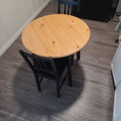 IKEA Table ND 2 Chairs