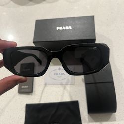 Prada milano Sunglasses 
