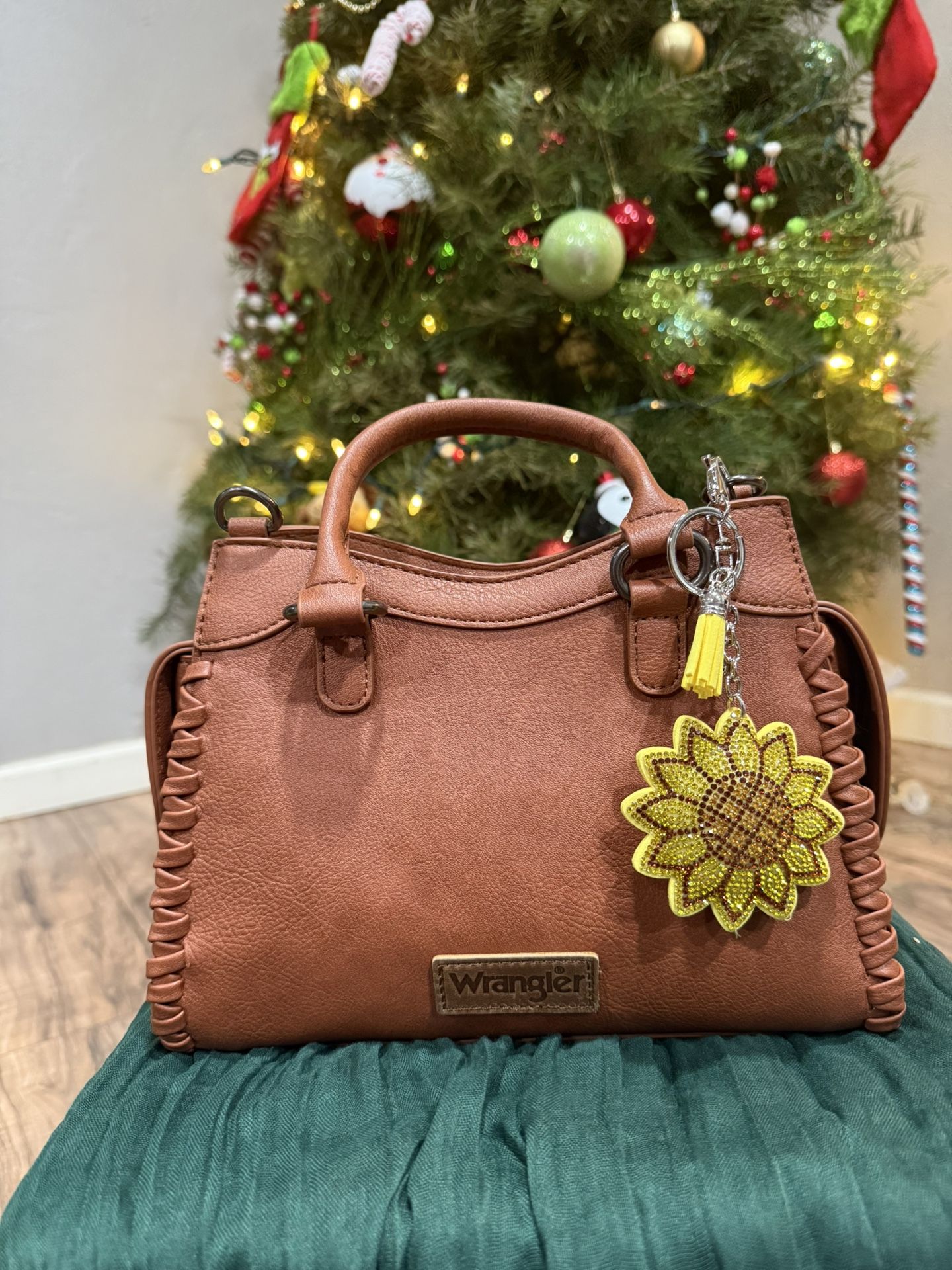 Keychains/ Charms (free Wrapping π)