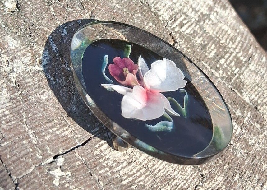 Flower Pin