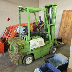 Forklift