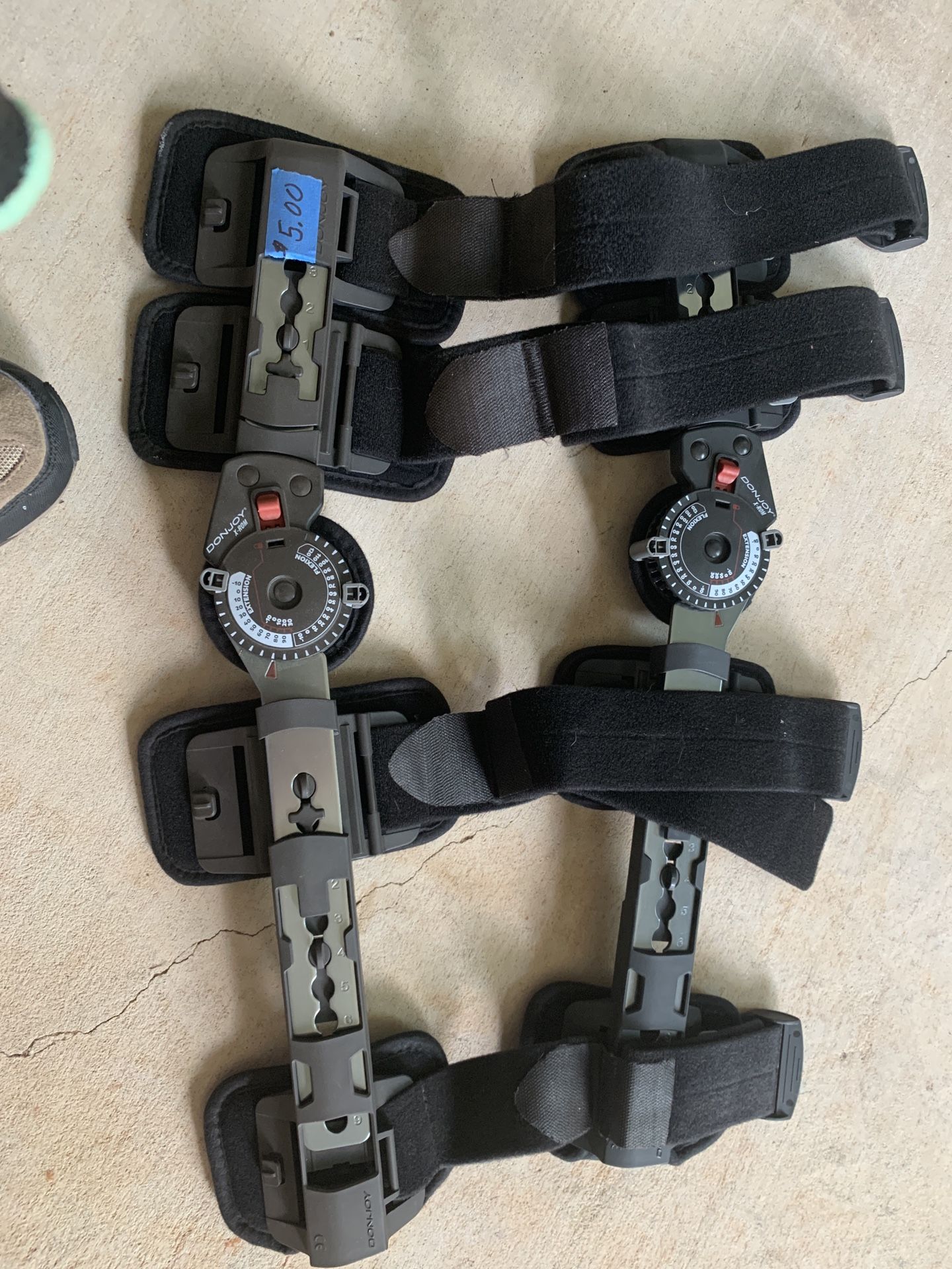 Pre-Owned Bledsoe Revolution 3 Post Op Knee Brace