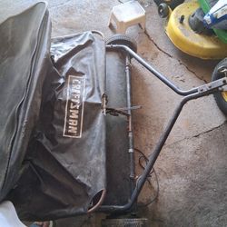 CRAFTSMAN  LAWN/LEAF SWEEPER