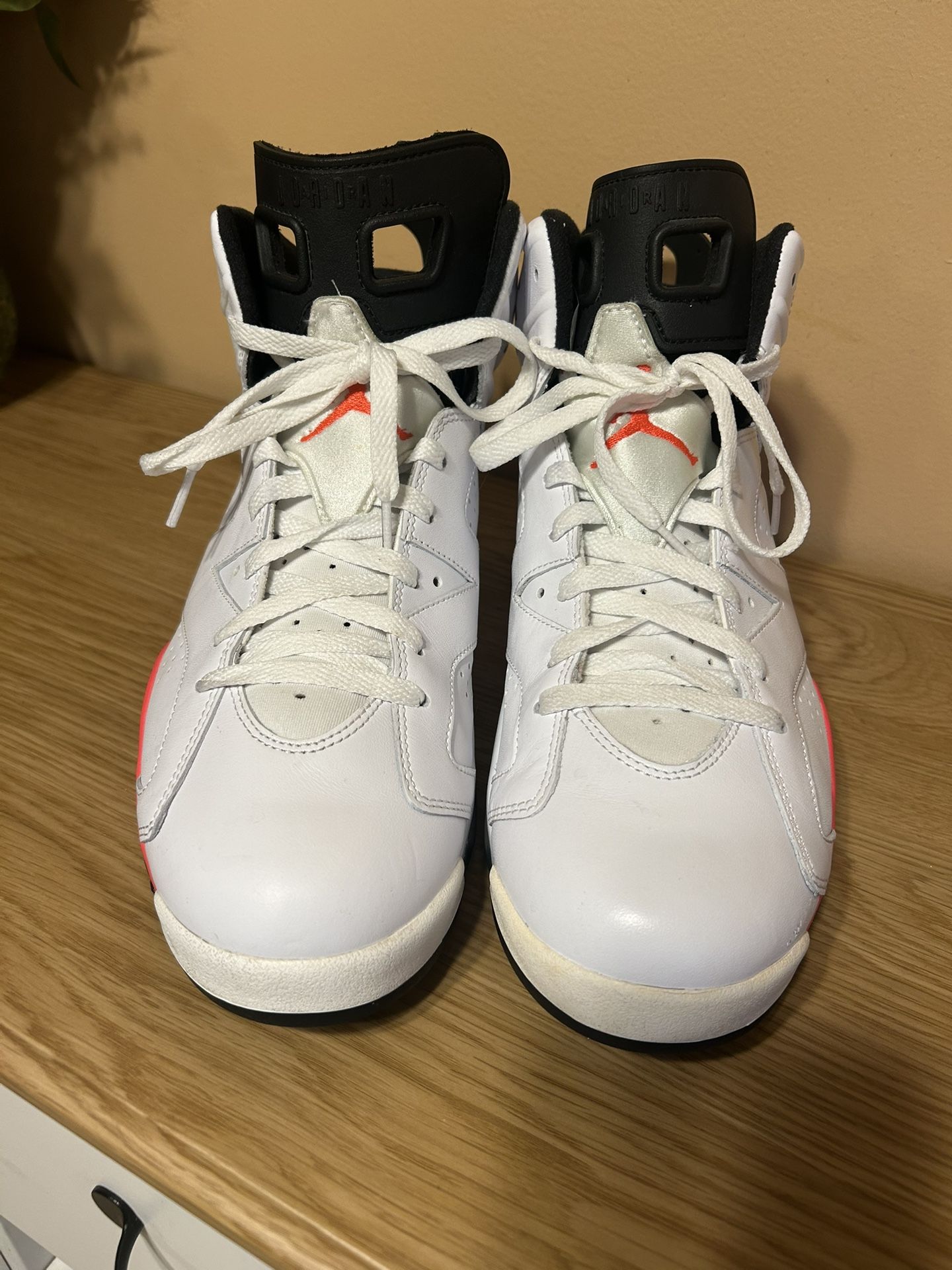 Jordan 6 Retro Infrared White (2014)Mens size 12