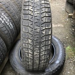 215-65-17 Bridgestone Blizzak 