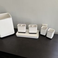 Bathroom Decor & Settings