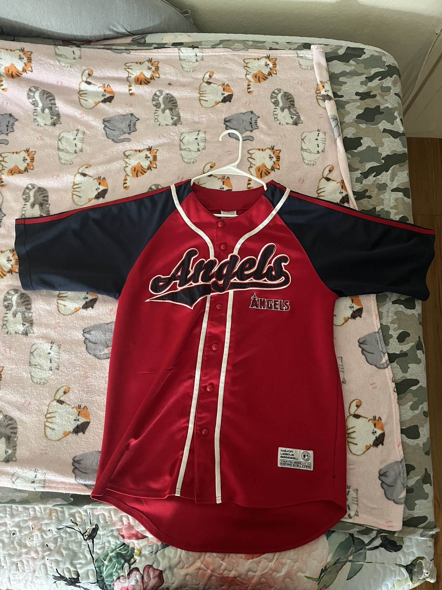 True Fan Angels Embroidered Jersey MLB Logo Large Genuine Merchandise Red White