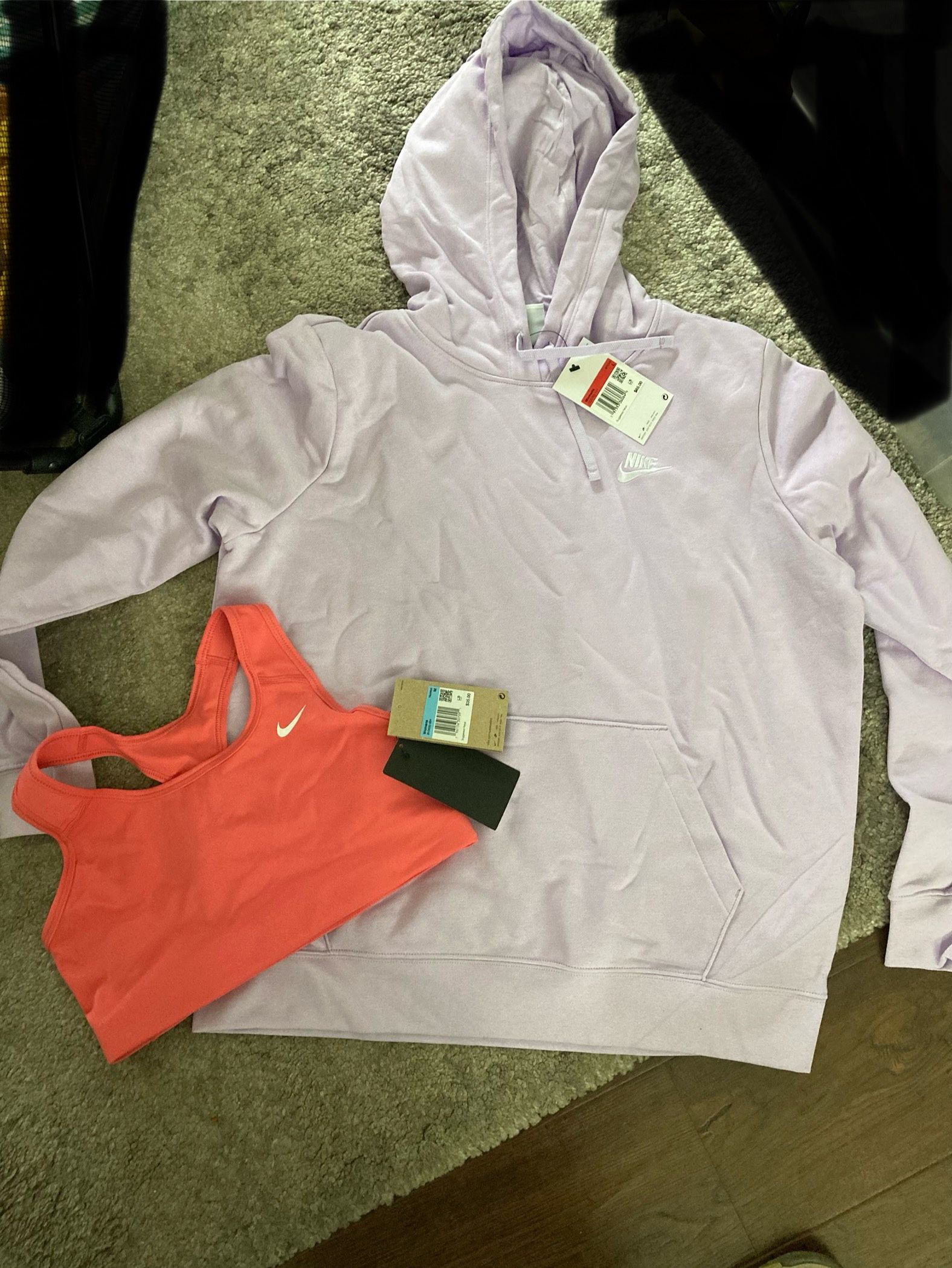 New Nike Sweatshirt And Sports Bra Read Description 