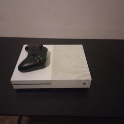 Xbox And Controller 