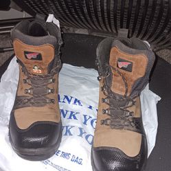RED WINGS STEEL TOE BOOTS SIZE 9
