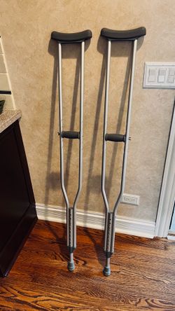 Underarm Crutches