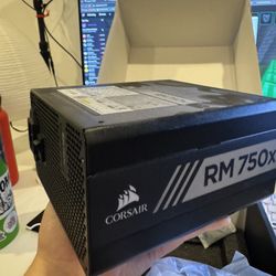 Corsair RM750x - Black