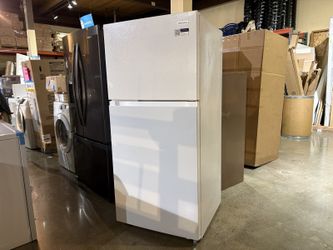 FRIGIDAIRE Standard-Depth 30-in Wide Top-Freezer Refrigerator in White Model # FRTE1814AW