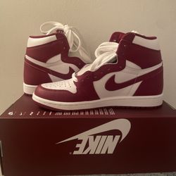 Jordan 1 Retro High OG | Size 8.5