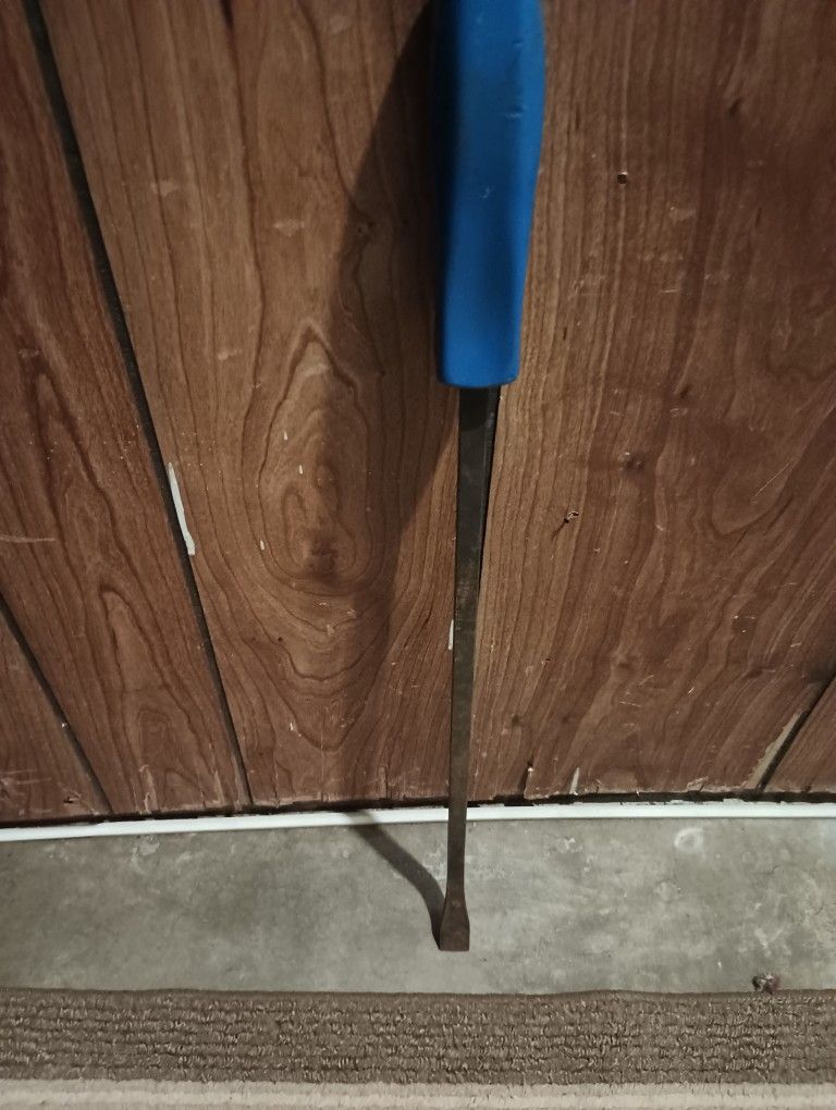 Lady Slipper Crowbar Good Condition $10.00