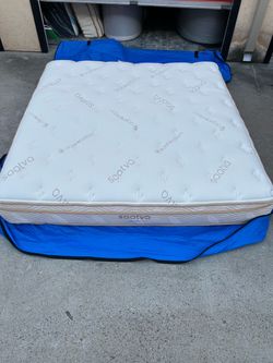 Saatva Classic 11.5” Plush Soft Cal King Mattress, Like New