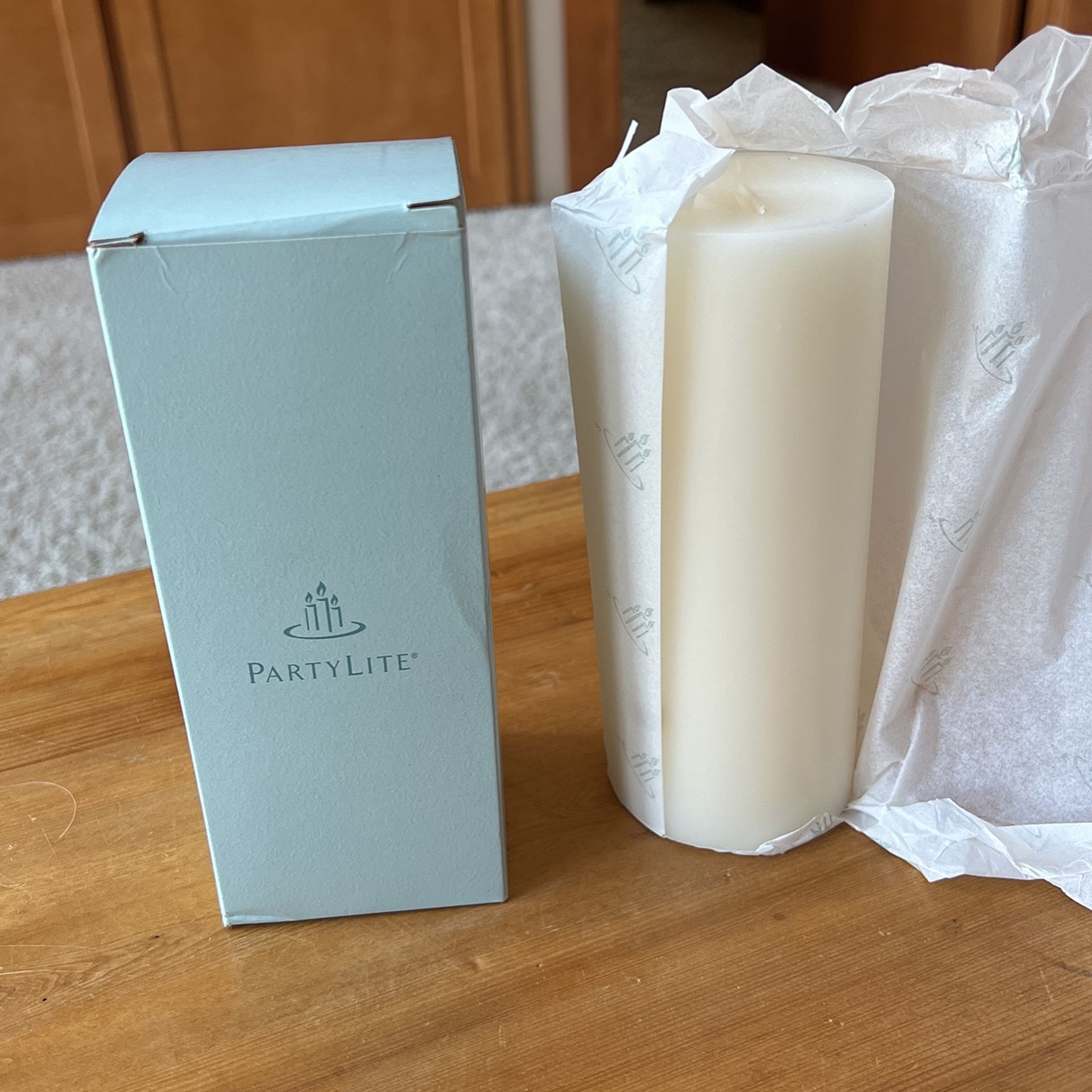 NIB Partylite Pillar Candle - French Vanilla 7”