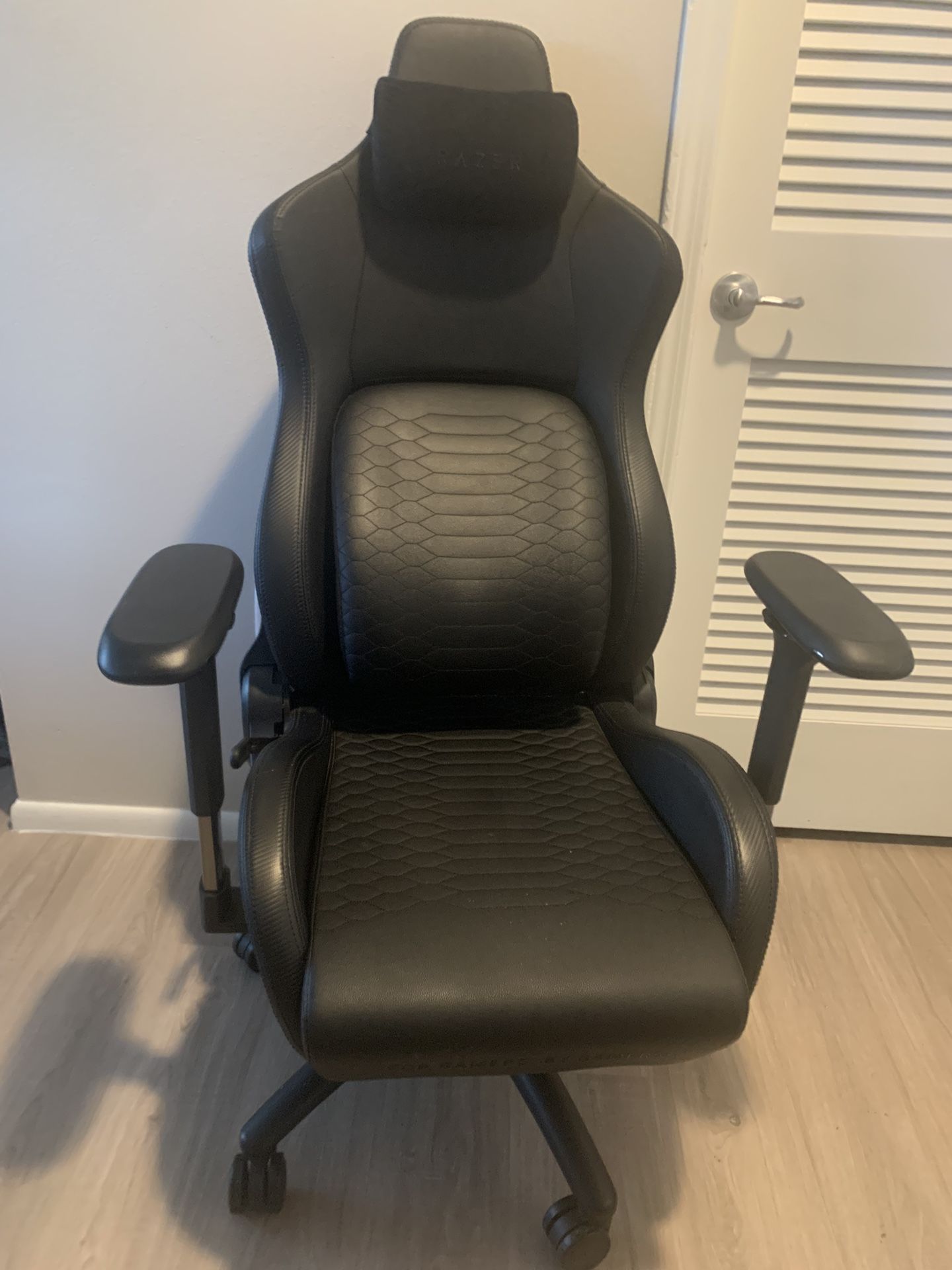 Gaming & Office Chair w Lumbar Support