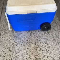 Coleman Rolling Ice Chest 