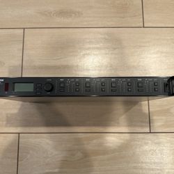 Shure ULXD4Q G50 Quad Wireless Receiver