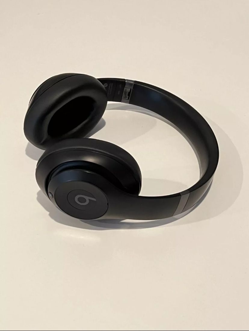 Black Beats Studio Pro