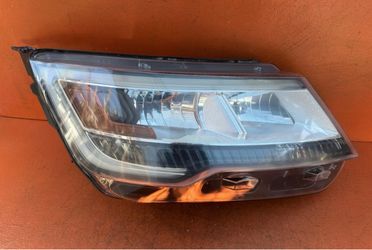 2016 2017 2018 2019 Ford Explorer Right Passenger Side LED Headlight Chrome OEM