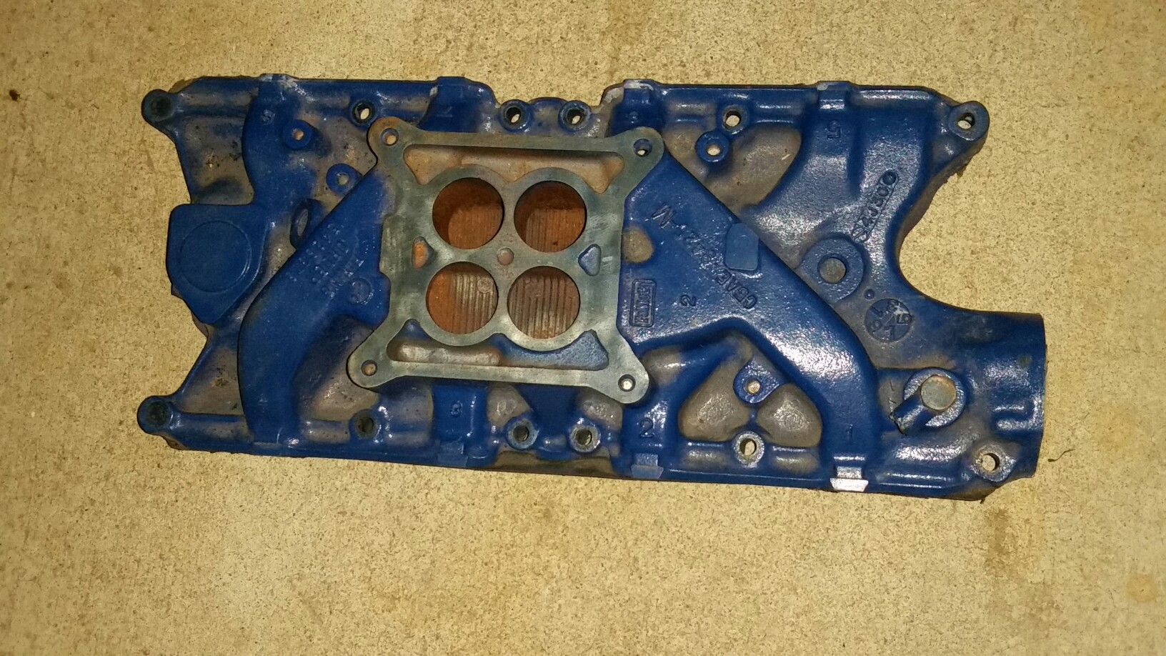 Ford Mustang 289 / 302 cast iron stock intake manifold