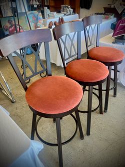 Swivel BarStools / 3 Bar Stools