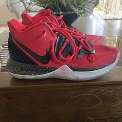 Nike Kyrie 5 ID