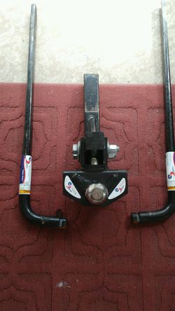Weight distribution hitch