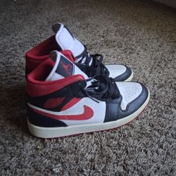 Jordan's 1s Size 8