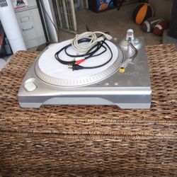 ION.Brand Turntable