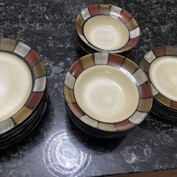 24  Plate And Bowls