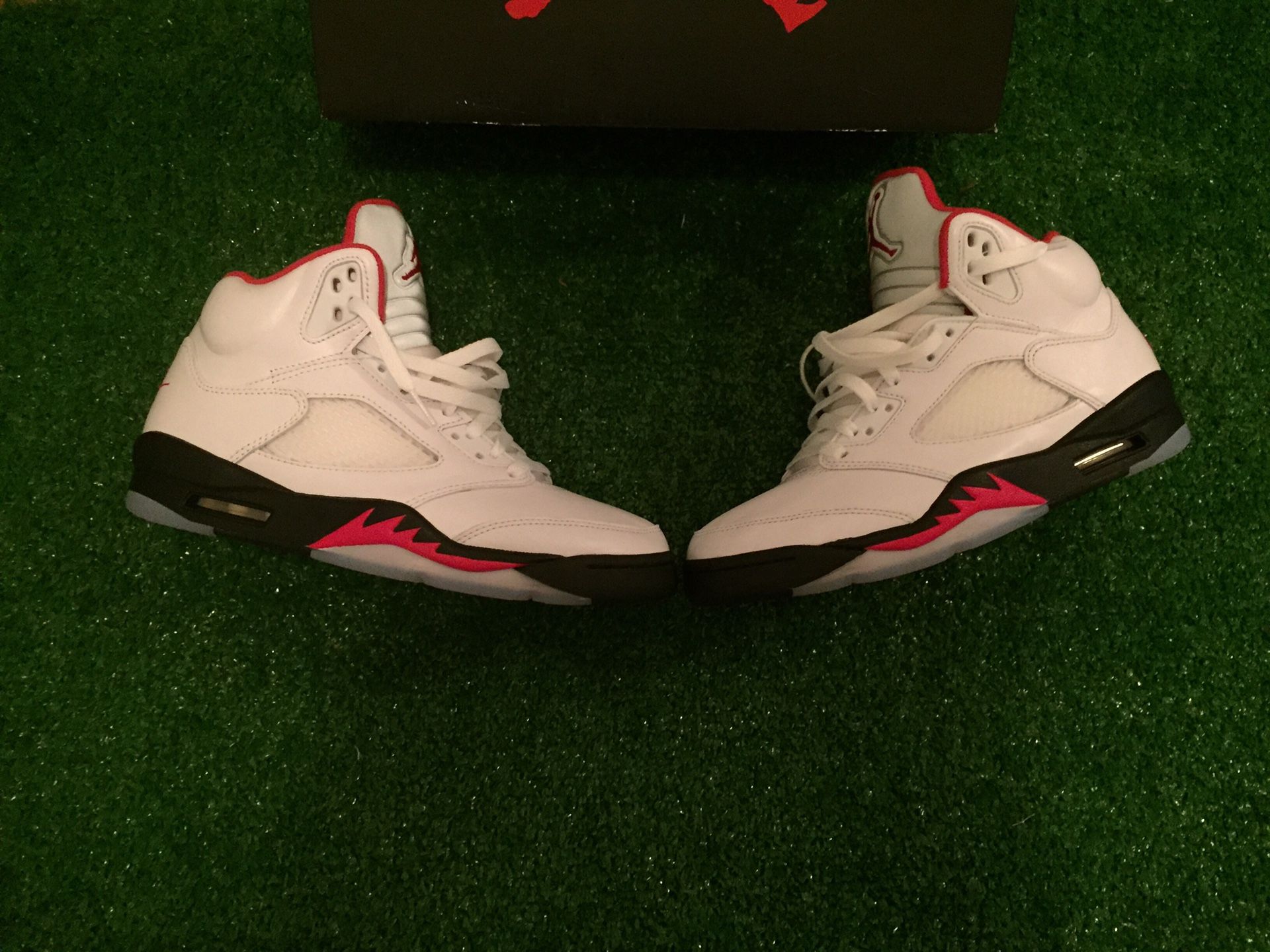 Jordan Fire Red Silver Tongue (Deadstock Size