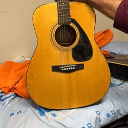 Yamaha Guitar