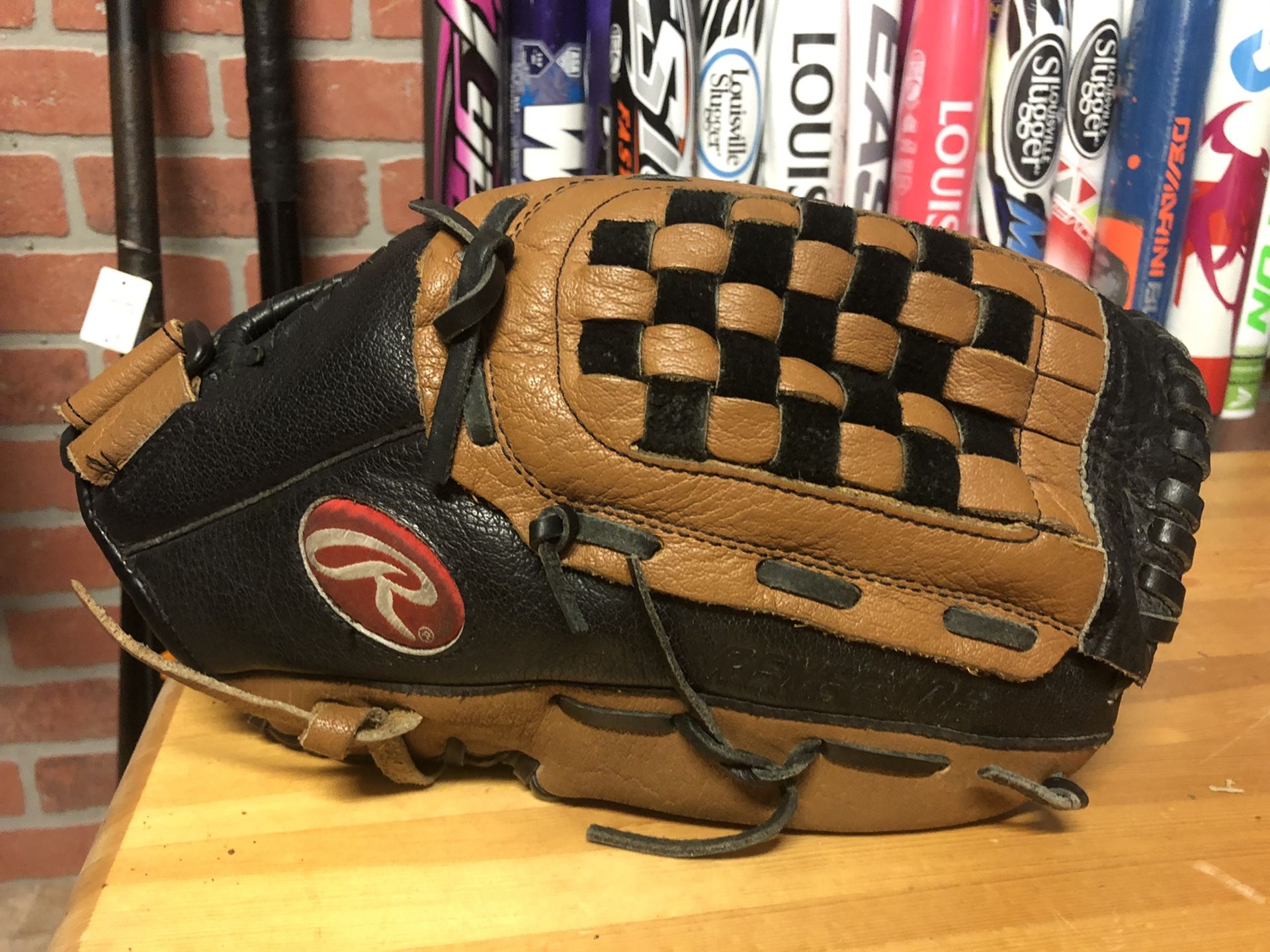 Rawlings Renegade 13” softball glove